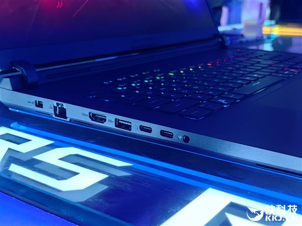 责任编辑：上方文Q