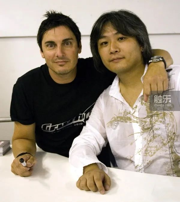 强尼・吉欧列（左）、濑上纯（右）