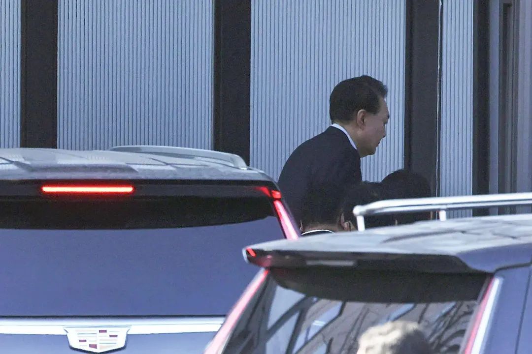 图片着手:央视新闻