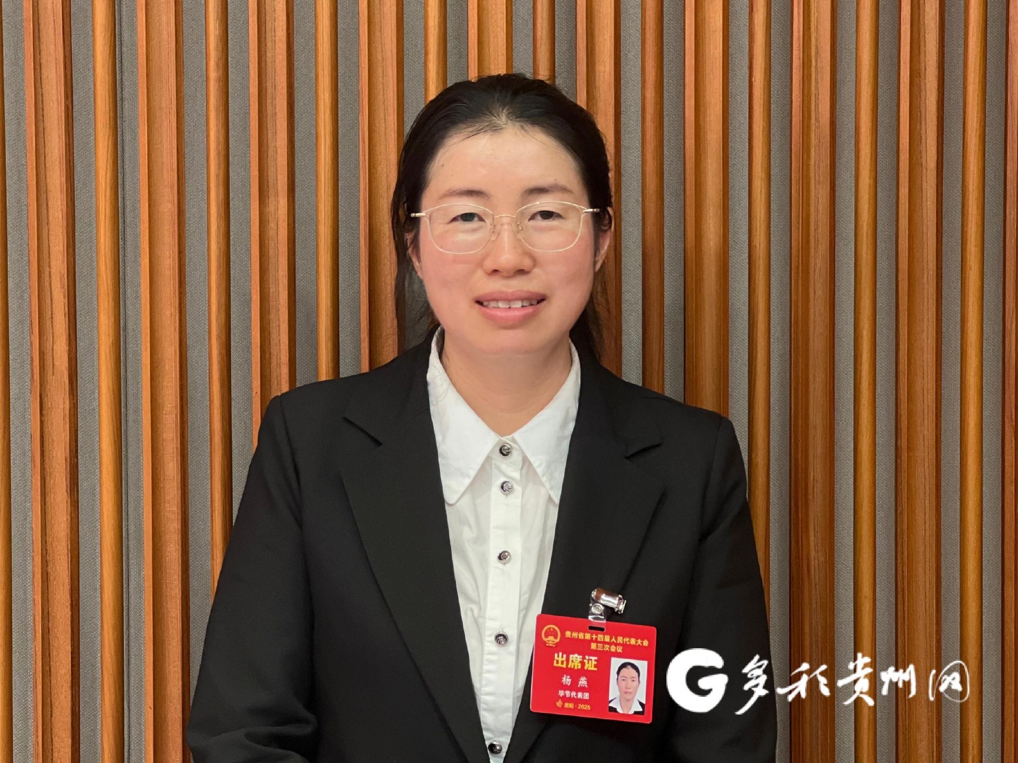 省人大代表,黔西市林泉镇林泉社区党支部书记,居委会主任 杨燕