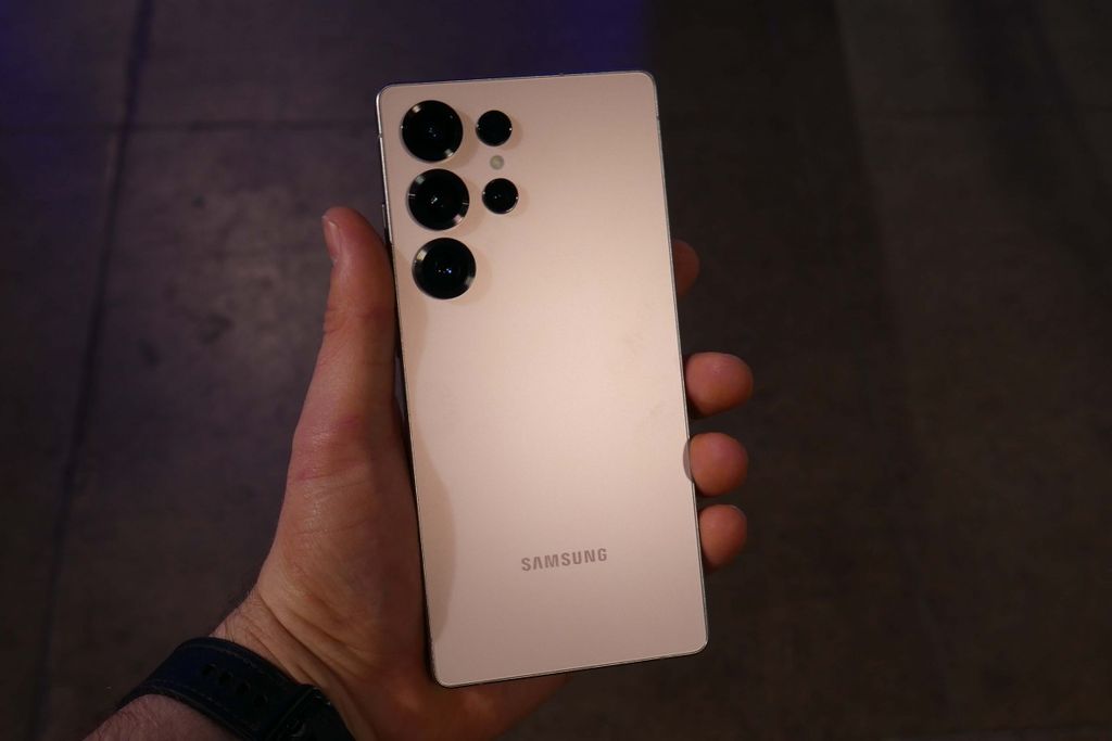 以上图源：GSMArena