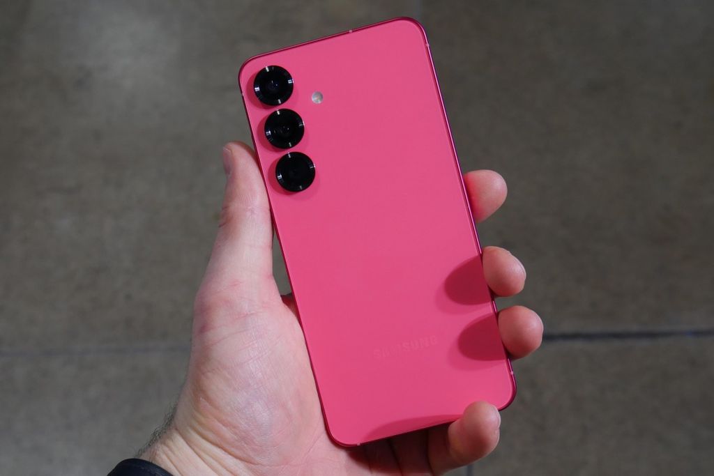 以上图源：GSMArena