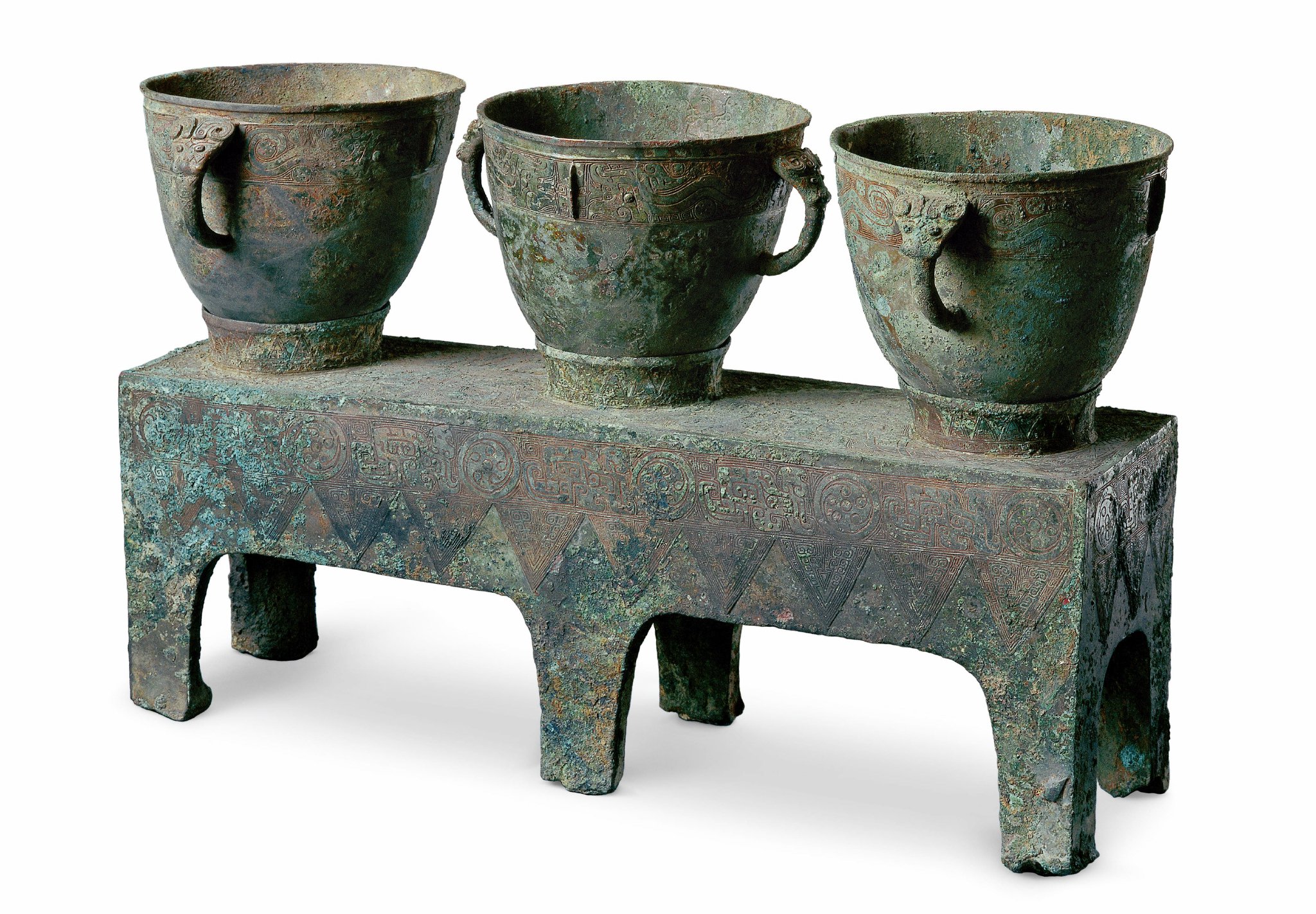 商·"妇好"青铜三联甗,中国国家博物馆藏还是春秋时期科技感十足的