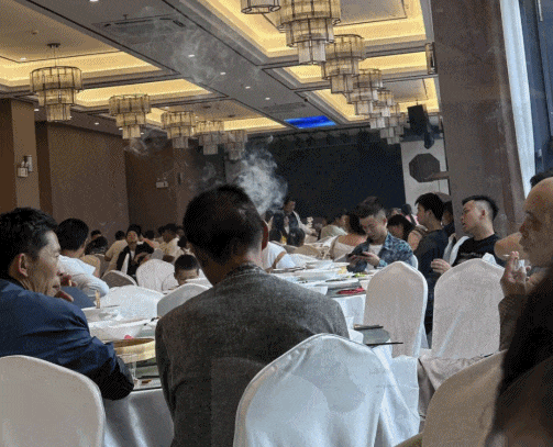 图源：两颗荔枝～