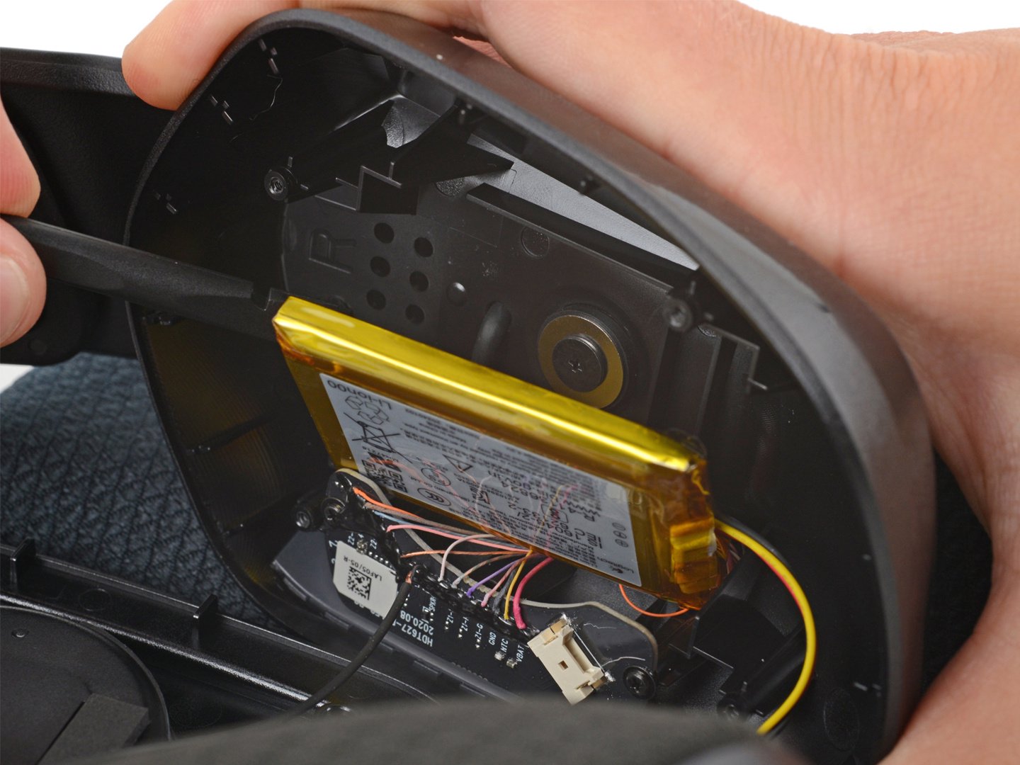 ▲ 罗技无线耳机的可更换电池