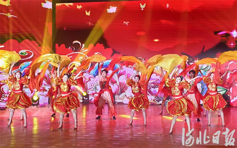 家乡的春晚|表演_新浪财经_新浪网