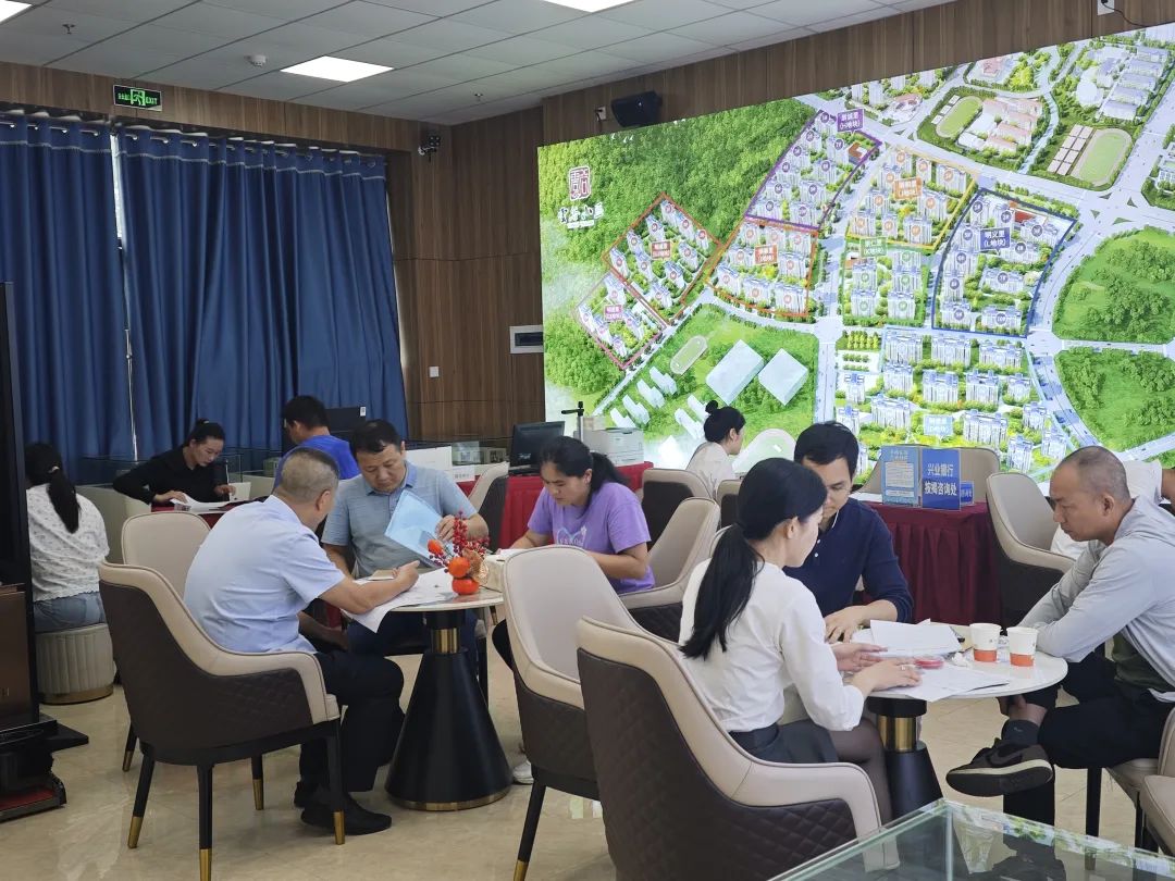 五一出行大军刷屏！错峰，电车，景区全是㇏反套路大坑
