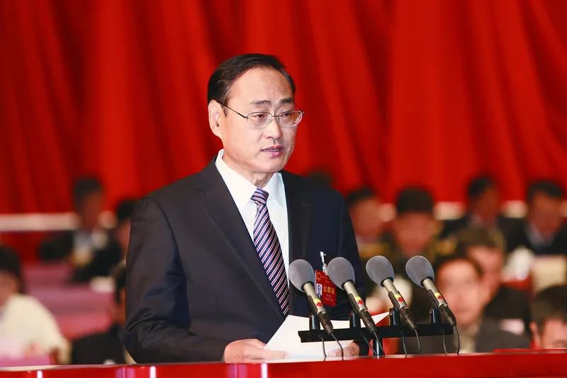 五一出行不踩坑！鸿蒙应用自带出游buff，逛吃游玩全拿捏