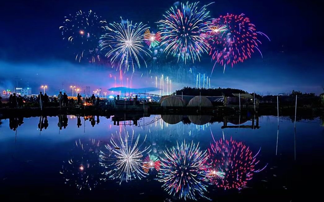 东信烟花集团烟花秀表演。受访者供图