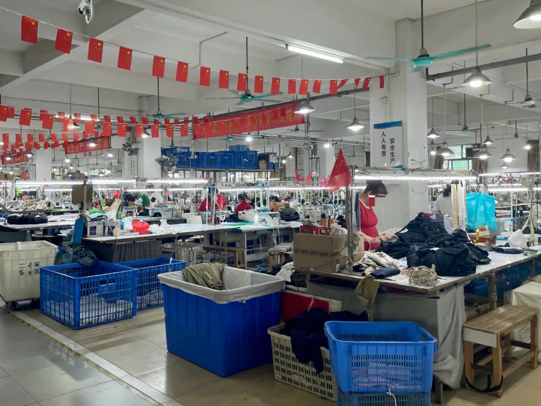 广州番禺区的工厂，大都上千平米，宽敞、明亮。图/郑可书