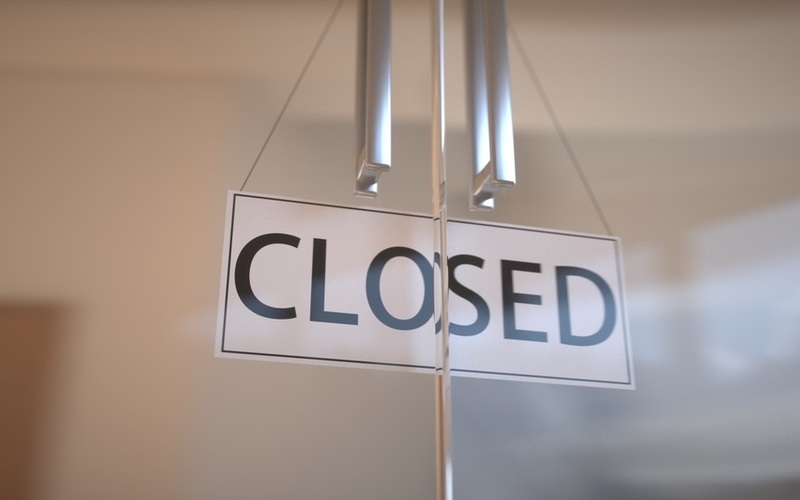 ▲指望通过“职业闭店”等违规违法操作“金蝉脱壳”，行不通了。图/IC photo