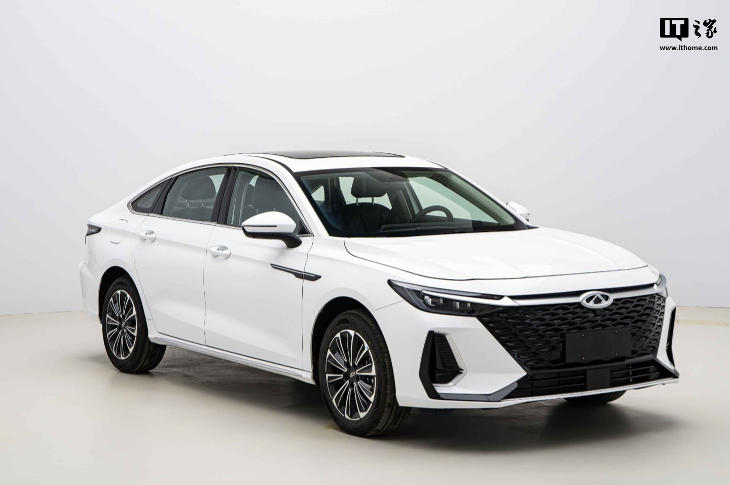 ▲ 2024 款奇瑞艾瑞泽 8 轿车