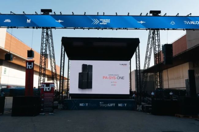 ▲PA-SYS-ONE + 2x B21