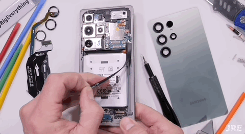 ▲ 图片来自：JerryRigEverything