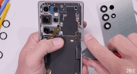 ▲ 图片来自：JerryRigEverything