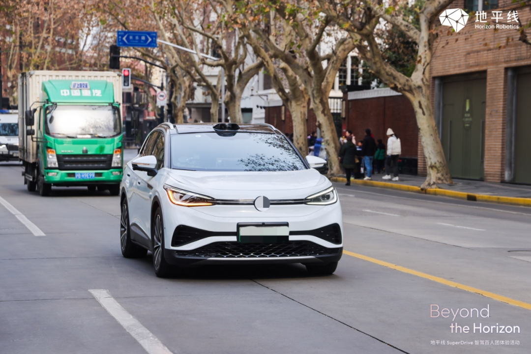 地平线SuperDrive在上海城区复杂交通环境通行
