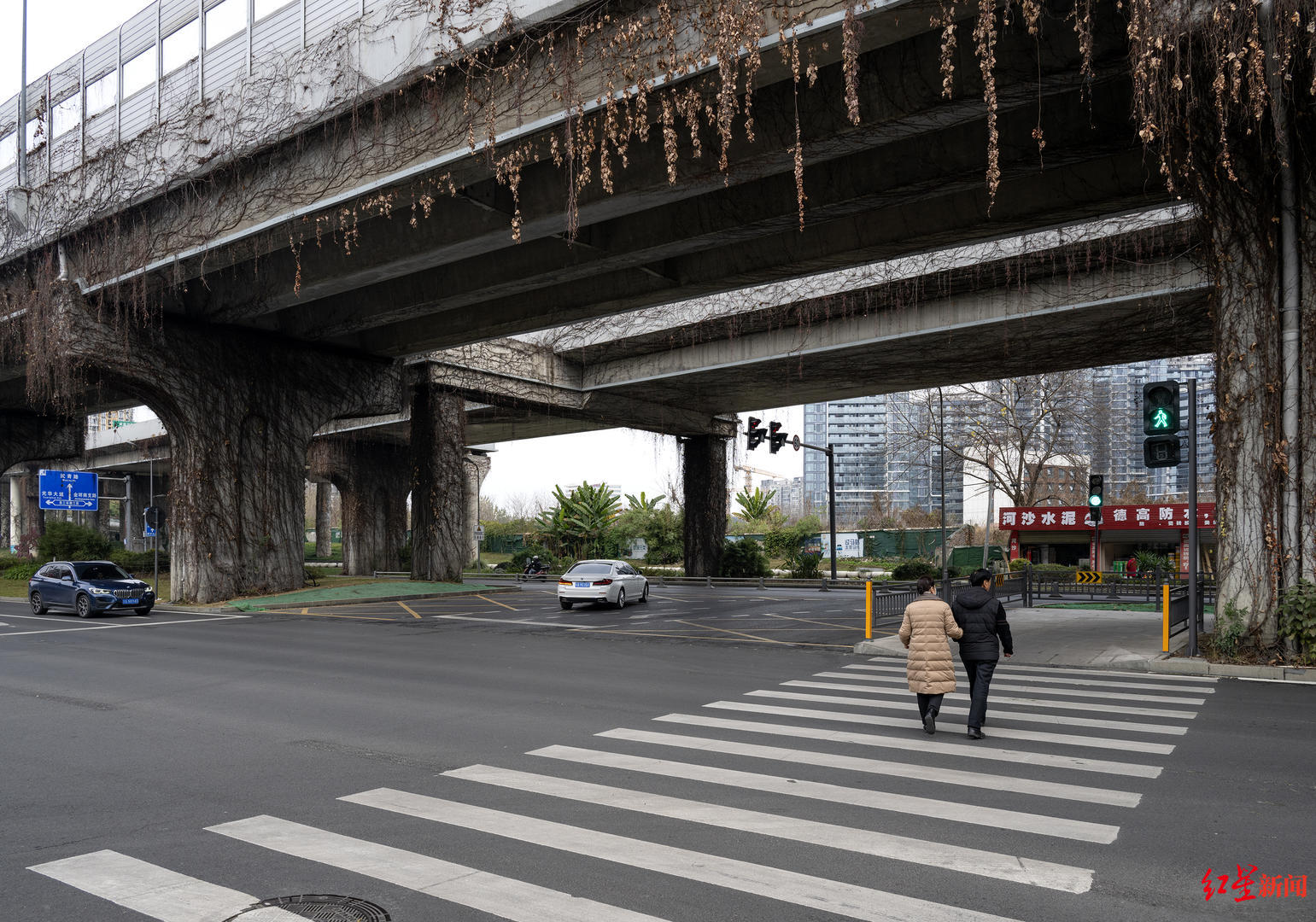 治理后的苏坡西路与四威北路交叉口