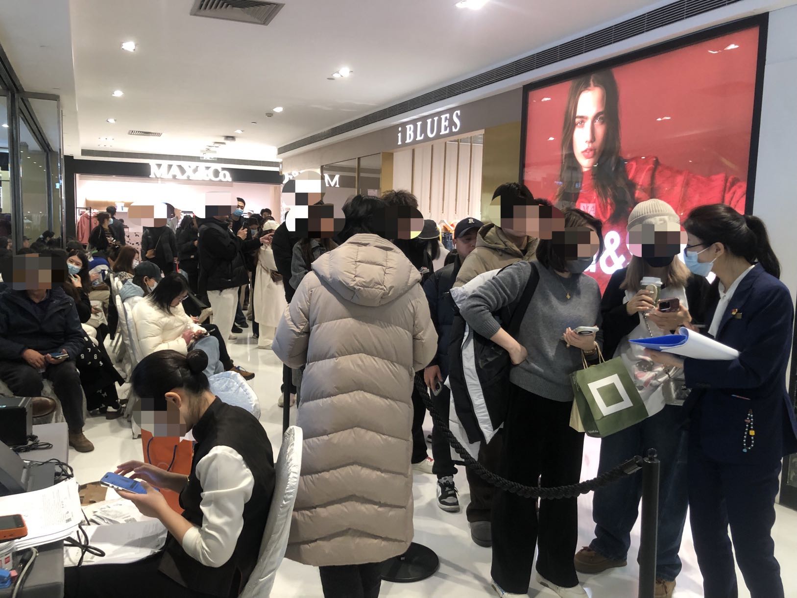 老铺黄金排队潮之后：水贝抄款，回收不一定保值