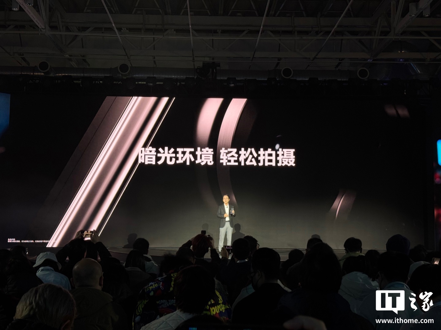 京东三星  Galaxy S2512GB+256GB国补后 4899.1 元直达链接