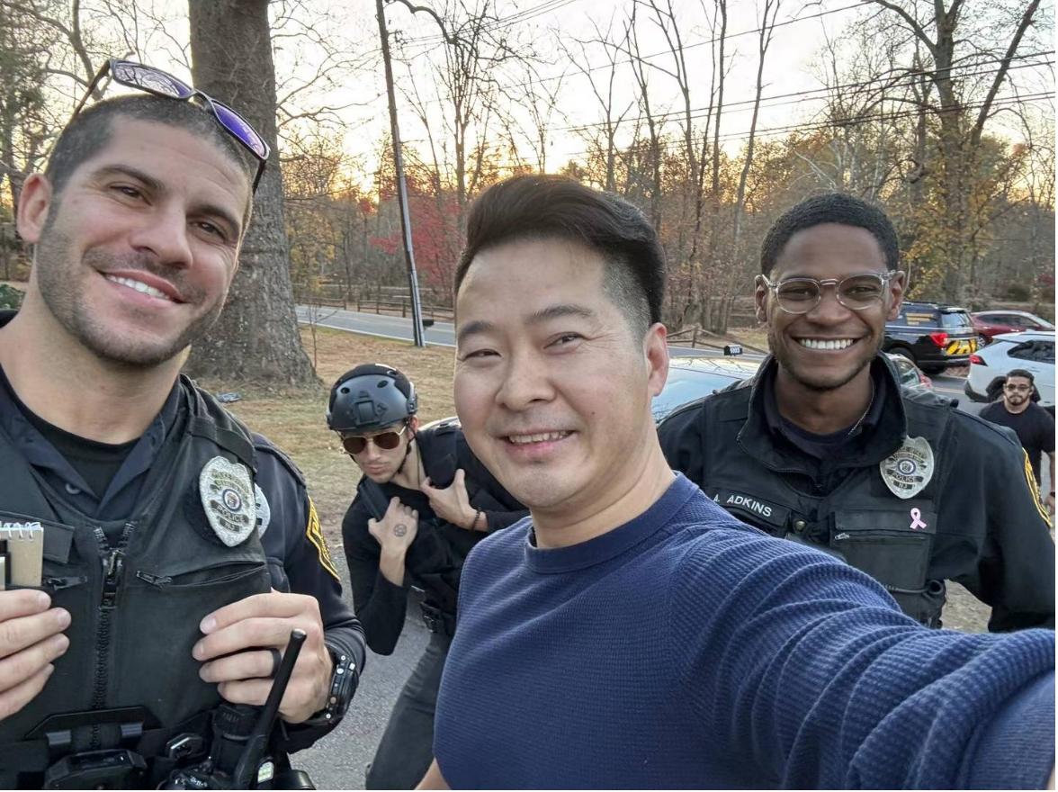  高峰拍摄现场 图源：受访者提供