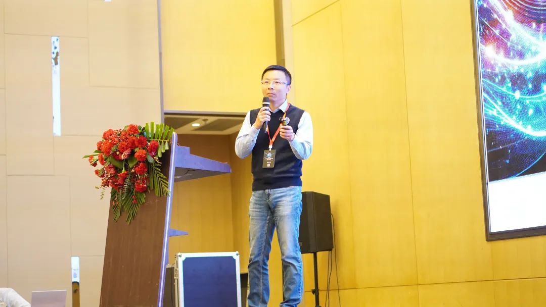 南京大学物理学院声科学与工程系副系主任、教授、博导卢晶