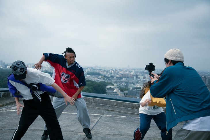 PowerShot V1的一体化镜头设计，让Vlog拍摄更简单