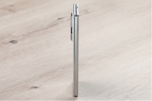 　　↑大折叠做出了直屏直边的既视感