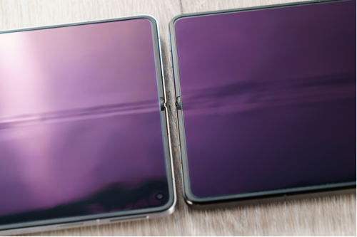 　　↑折痕范围比上代明显缩小