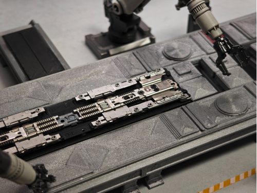 　　↑OPPO Find N5天穹钛合金铰链