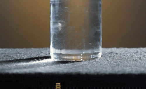 △测试仅供展示，朋友们收到的沉香串切勿泡水，容易对沉香串造成破坏。