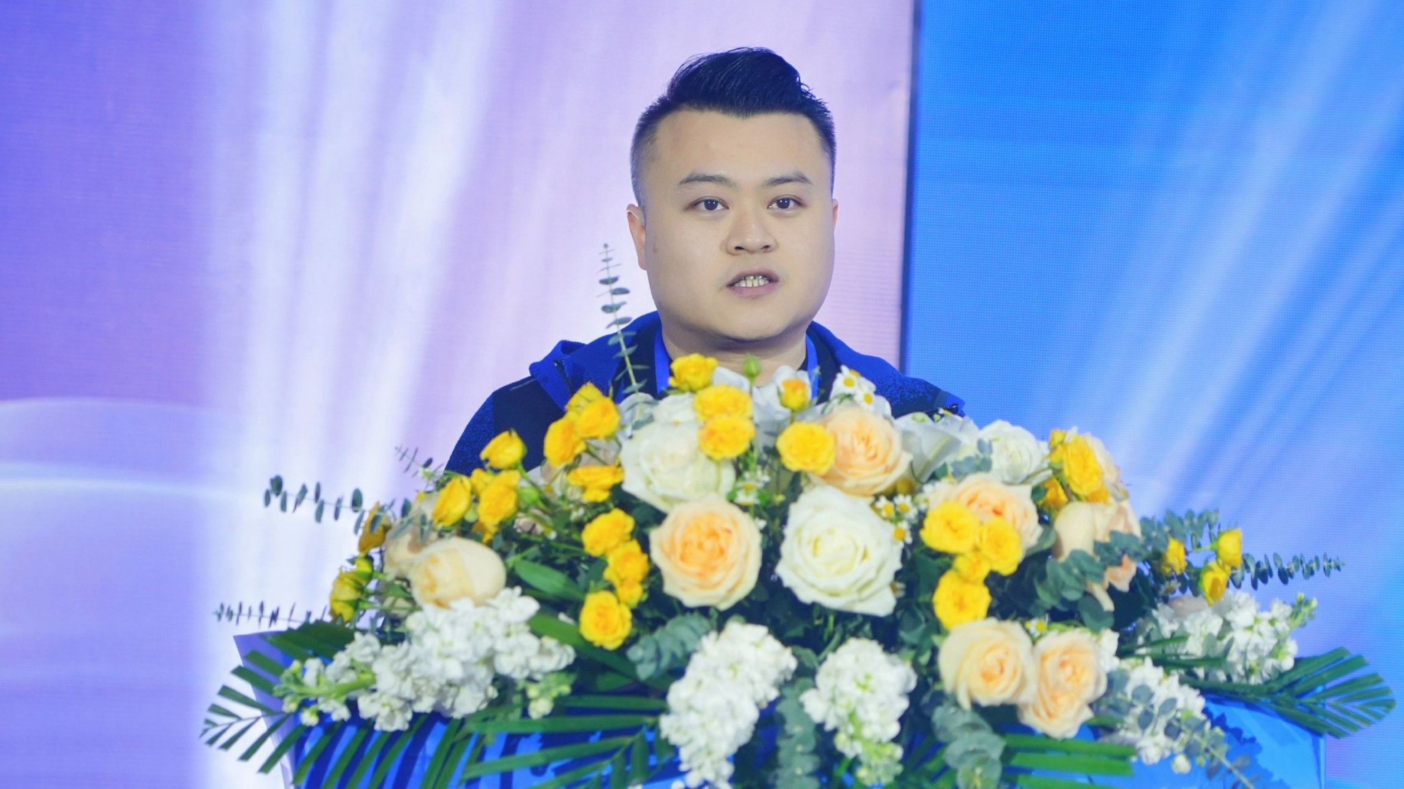 客户代表田星星先生作致辞