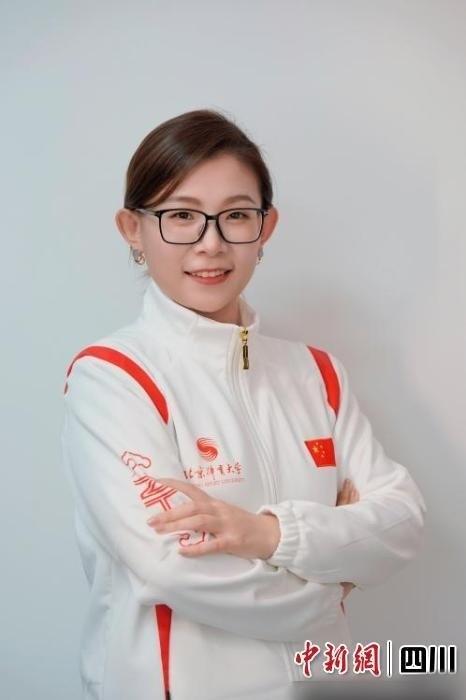 王冰玉与新网银行共话冰壶征程:从拓荒者到世界冠军的三次蝶变|冰壶|加拿大|中国_新浪新闻