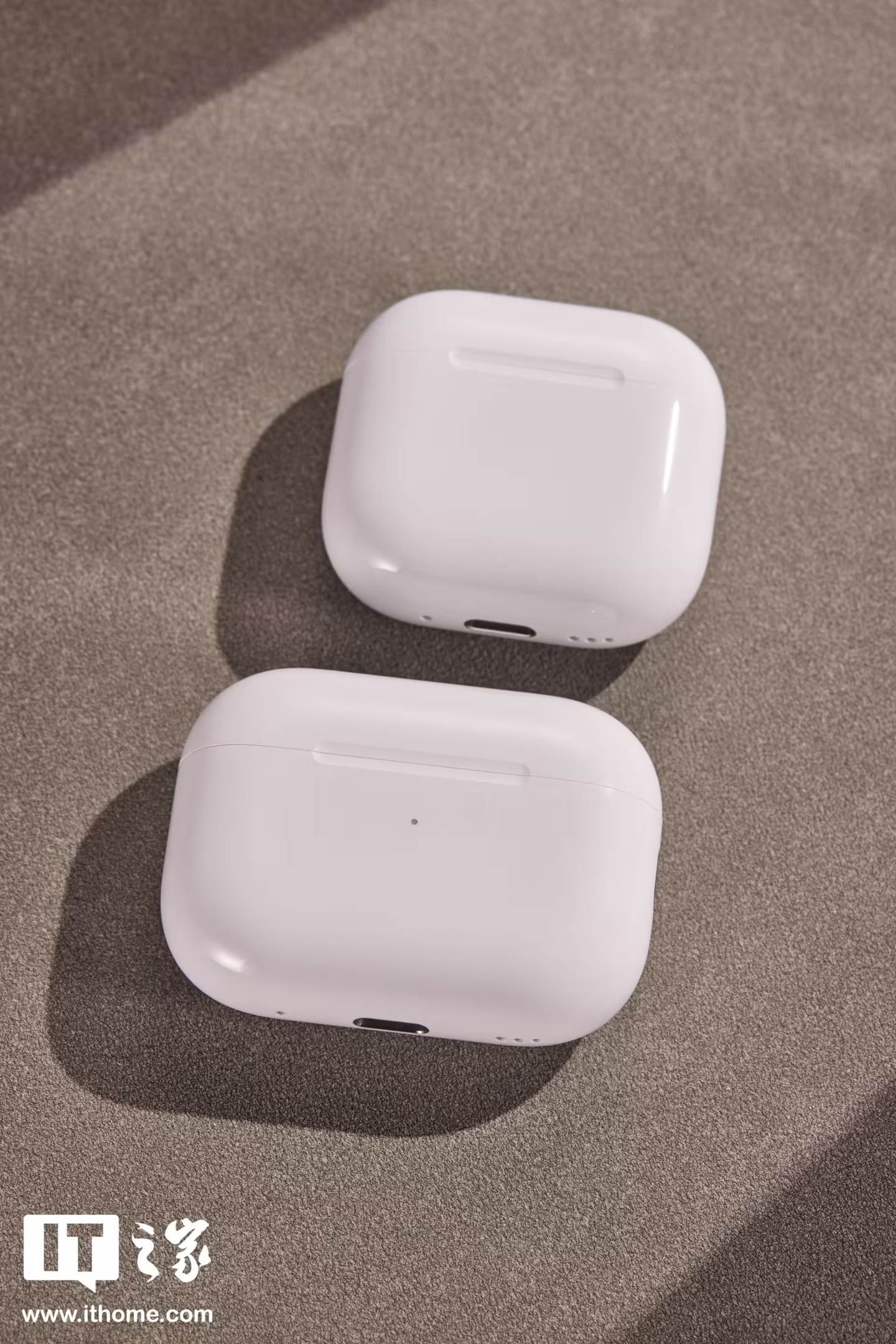 ▲ 上：AirPods 4 降噪款，下：AirPods Pro 2