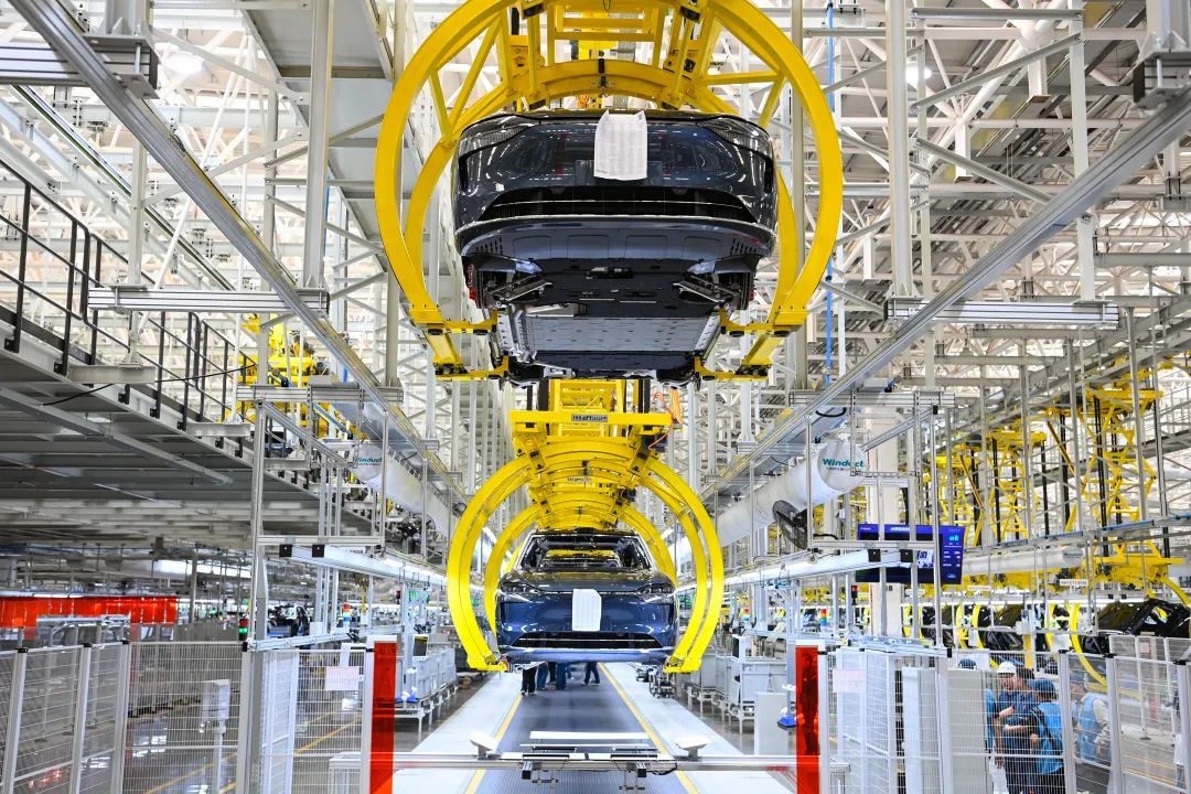 ▲位于两江新区龙盛新城的赛力斯超级工厂。王加喜 摄