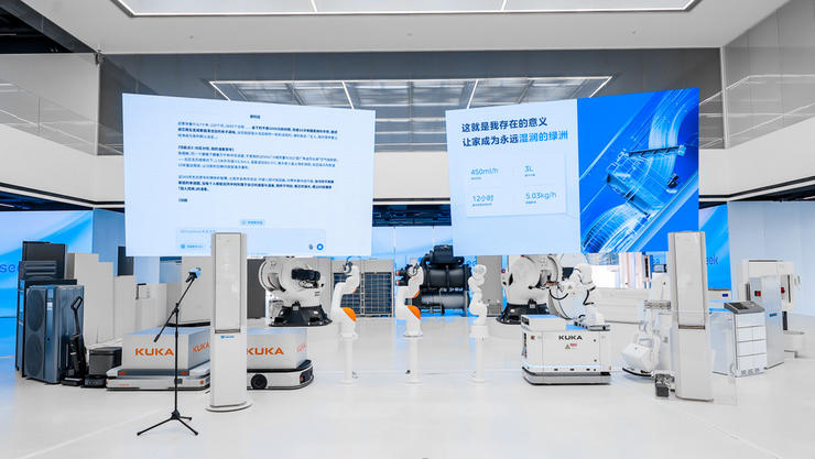 万润科技露脸香港世界灯饰展 多款产品引重视