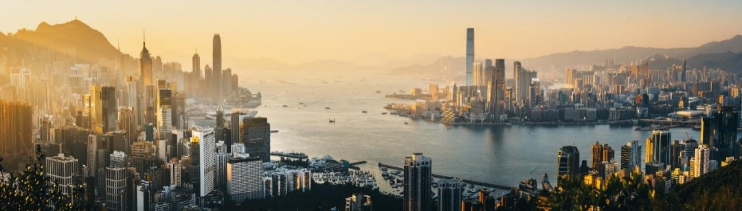 沐浴在阳光下的维港两岸。图片来源:视觉中国