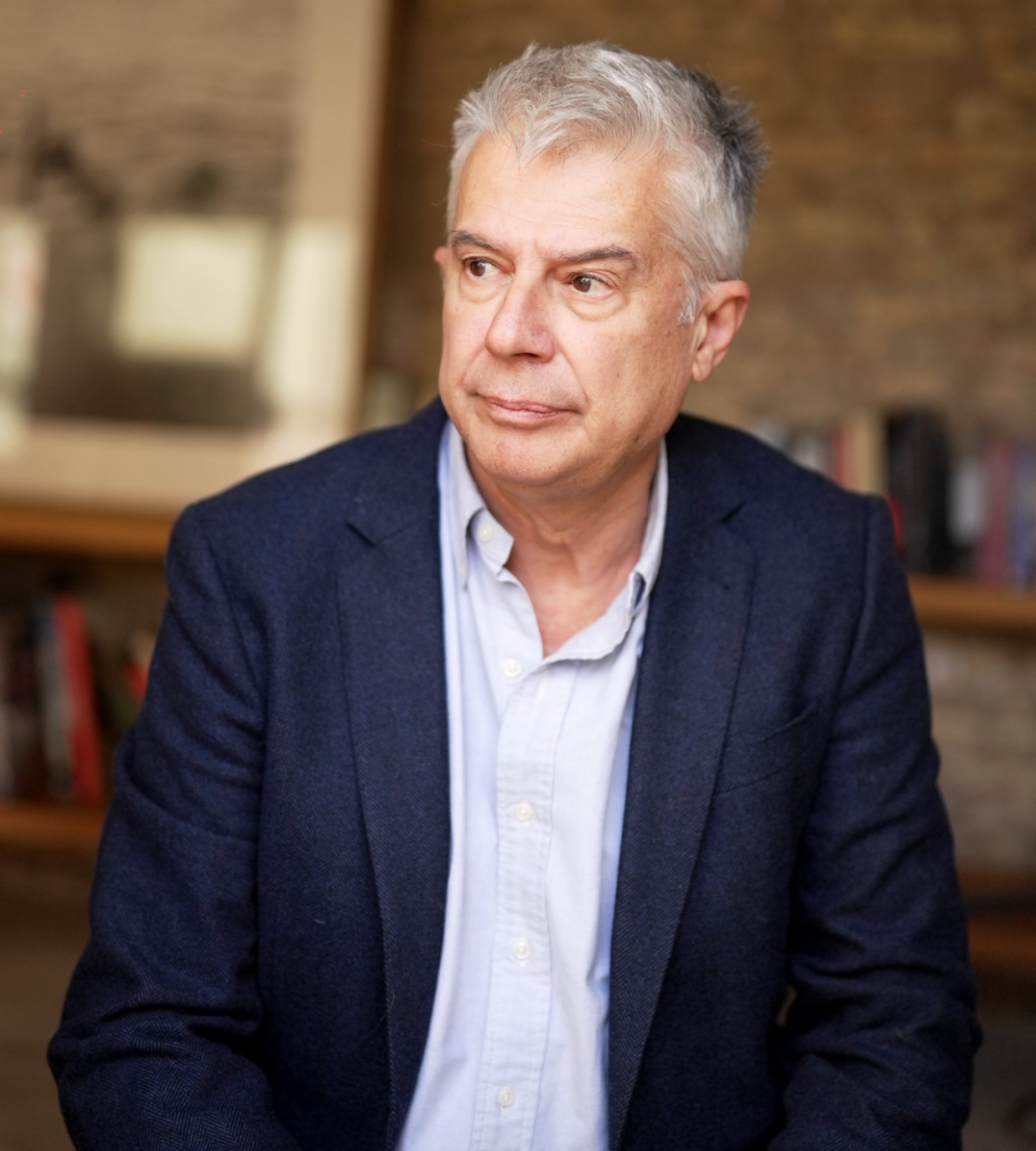 Gabriel Navarro 与两位同事将群论中一个重大的开放猜想转化为一个可处理的问题。