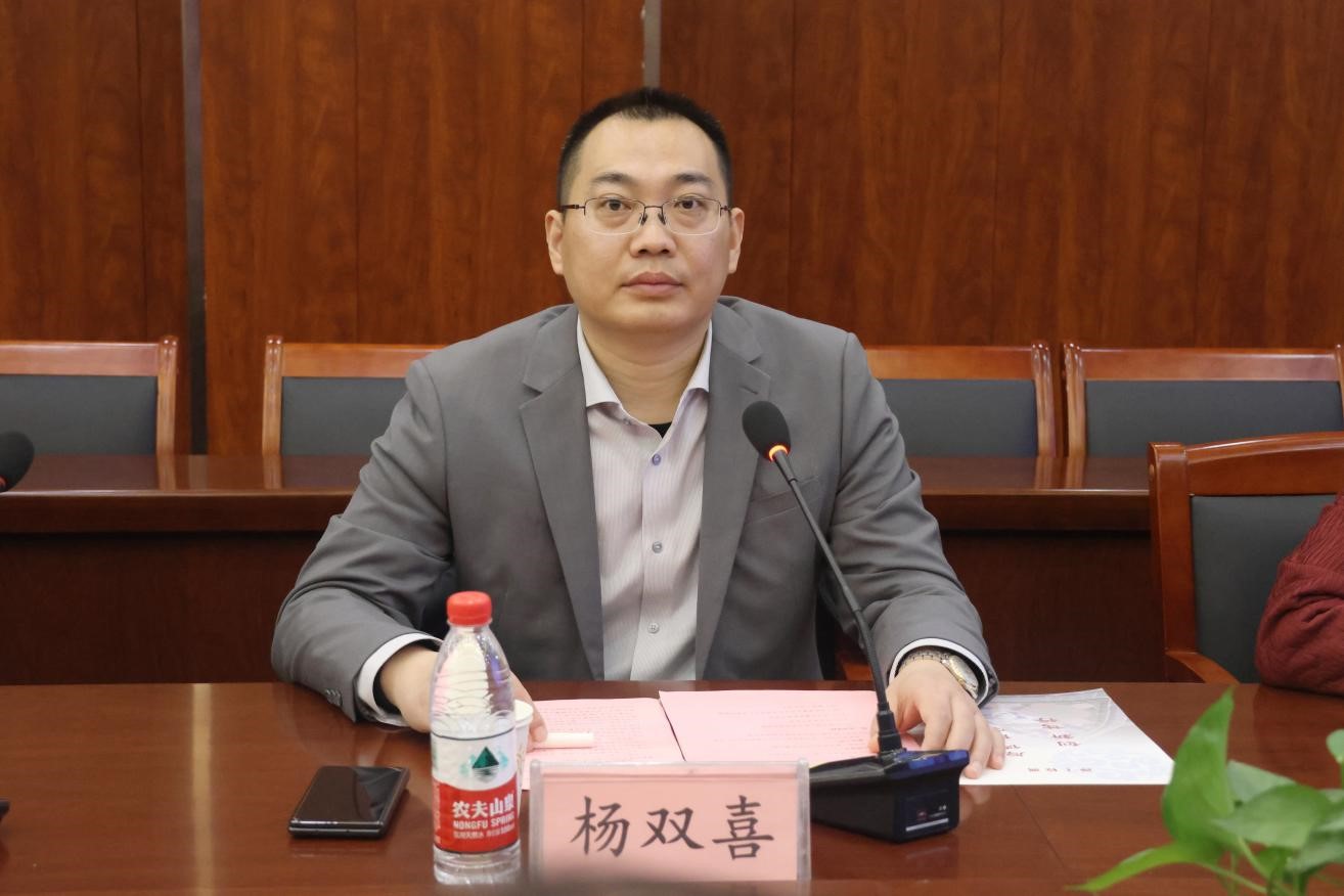 比亚迪股份有限公司人力资源处校企合作经理杨双喜讲话