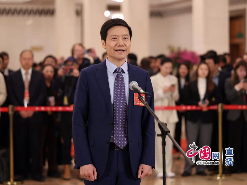 ▲全国人大代表，小米集团创始人雷军