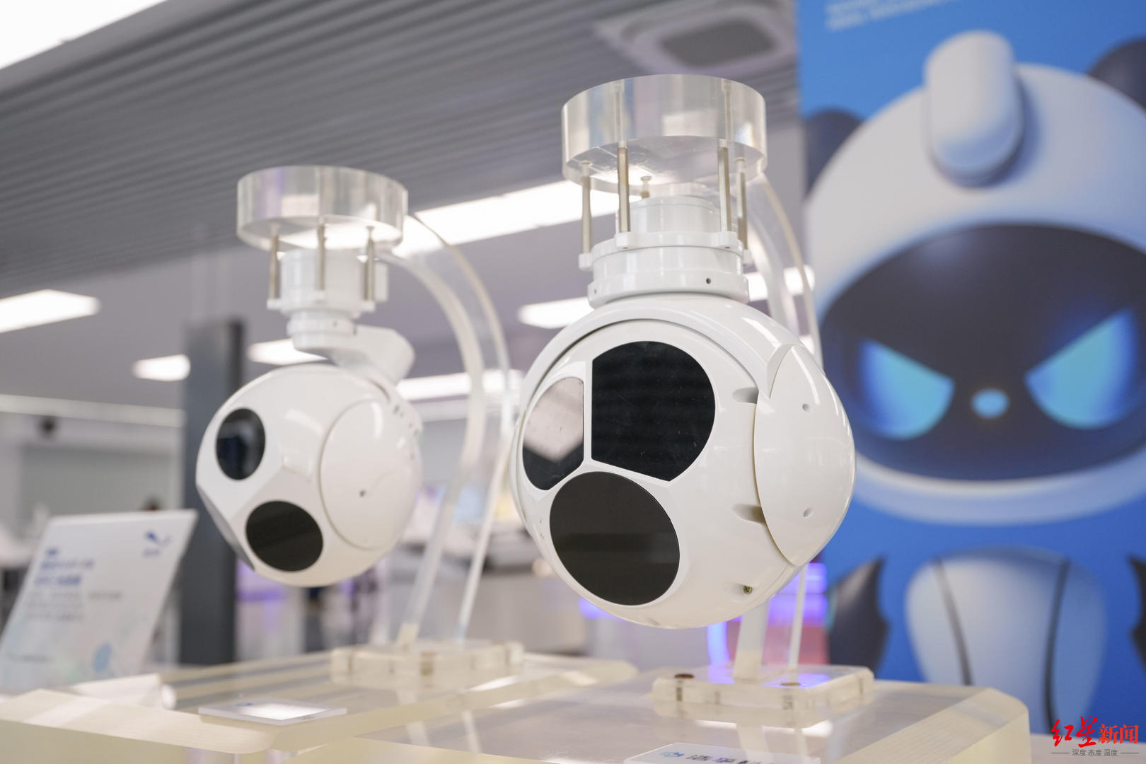 彭州天空之眼无人机试验基地展销大厅内的展品