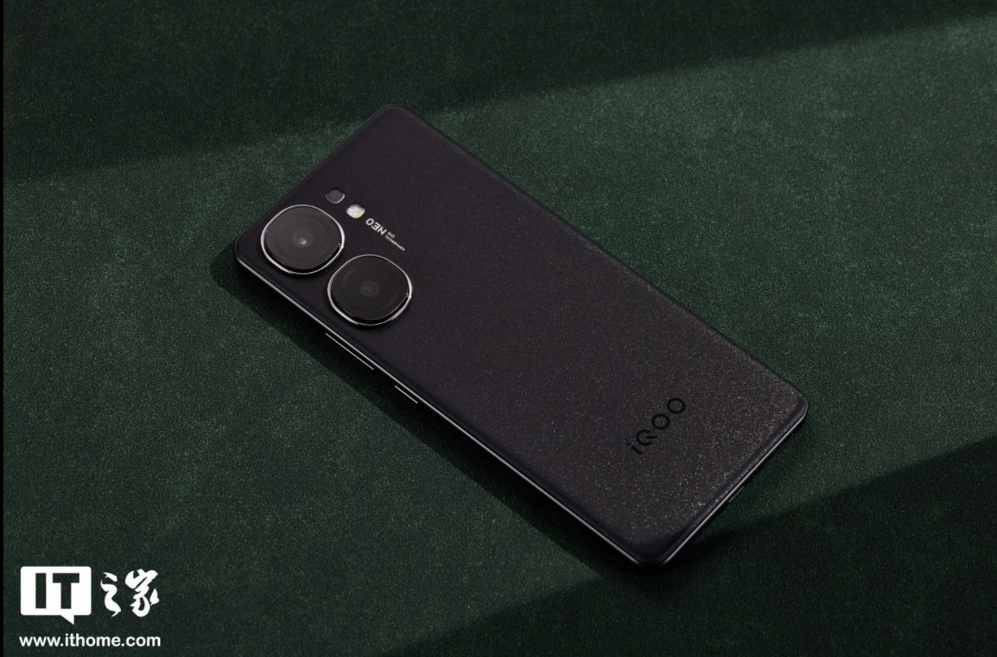 ▲ IT之家图赏：iQOO Neo9S Pro+ 手机
