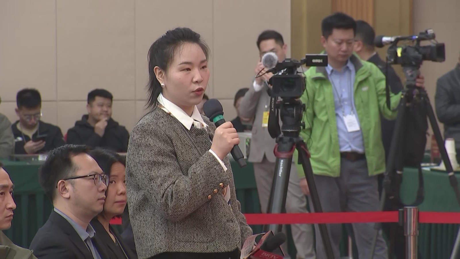 王晓萍答北京台记者:今年社会保障重点有三方面!|王晓萍_新浪财经_新浪网