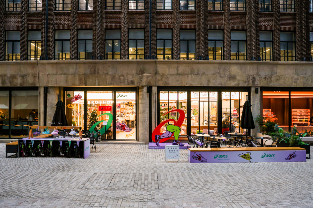 图源：亚瑟士官方微博