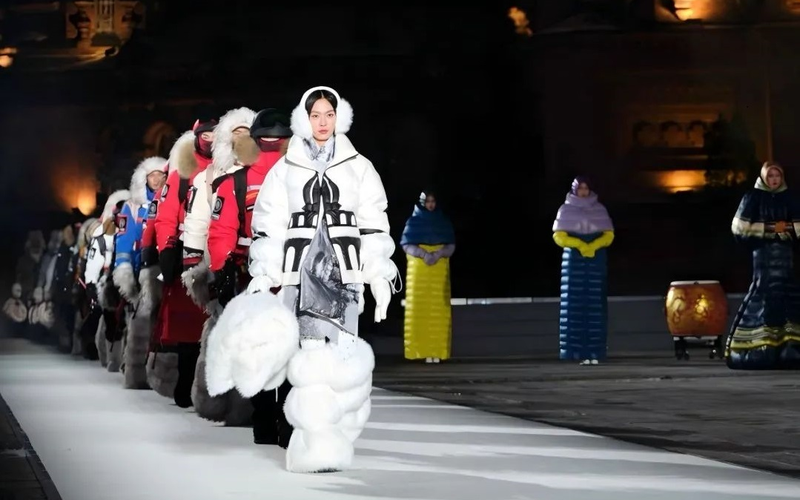 ▲“尔滨X波司登”联名大秀。受访者供图