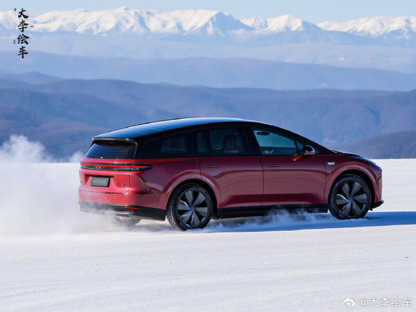 理想i8酒红色效果图