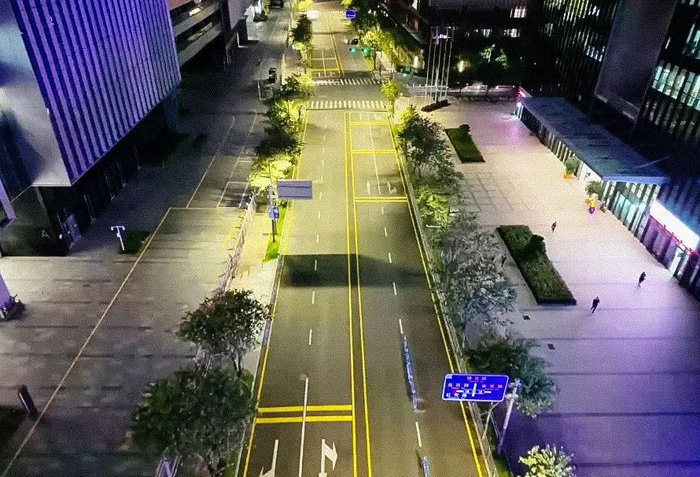 ▲深圳南山区综合保税区道路示范段项目现场