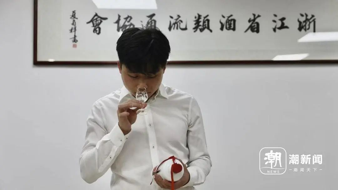 温存飞天茅台。潮新闻记者 沈译笃 摄