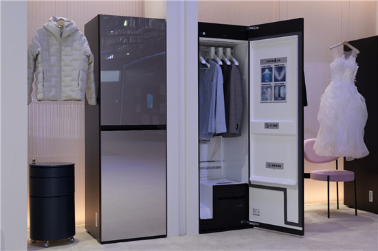 【三星AI神 黑钻衣物护理机】