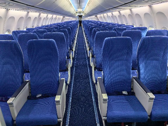 “轻薄型座椅”照片（南方航空供图）