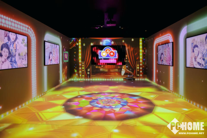 【三星 X Art Shanghai“跨越世纪的AI”展区】